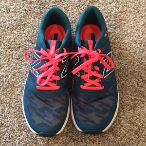 New Balance Running Shoes Size 9.5